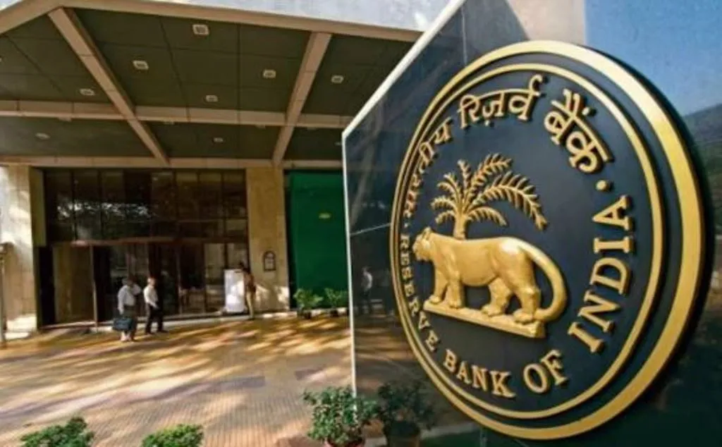 जनता के पास 2,000 रुपये के कुल 9,760 करोड़ रुपये के नोट अब भी मौजूद: आरबीआई 