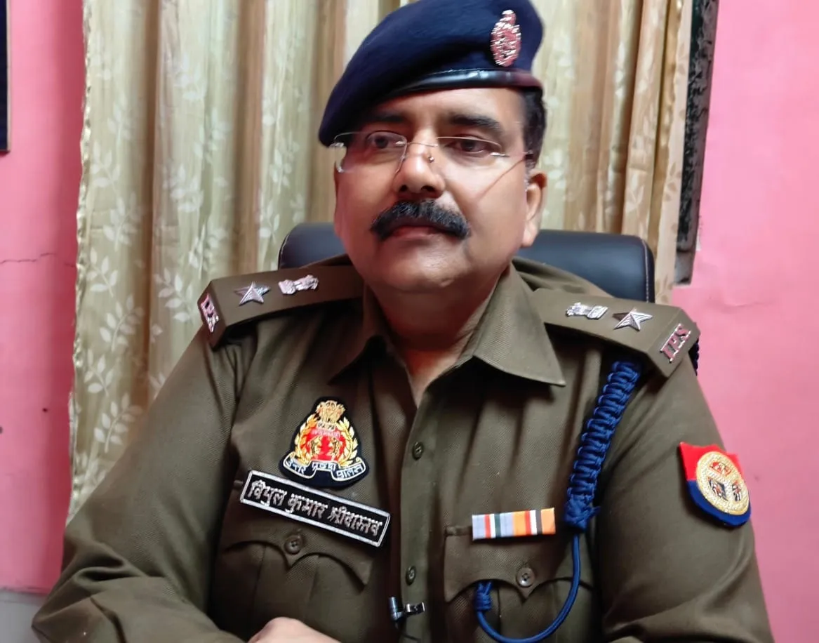 Chitrakoot News: अनुसूचित जाति के तीन छात्रों की पिटाई का मामला, जीआरपी थाना अध्यक्ष सहित पांच पुलिसकर्मी लाइन हाजिर 