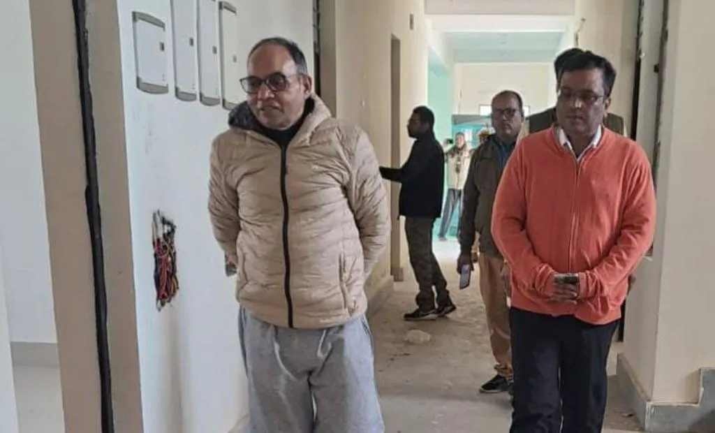 पीलीभीत: 4.73 करोड़ से बना तहसील भवन, निर्माण में धांधली का शक, शासन ने बैठाई जांच, प्रशासन में मची खलबली