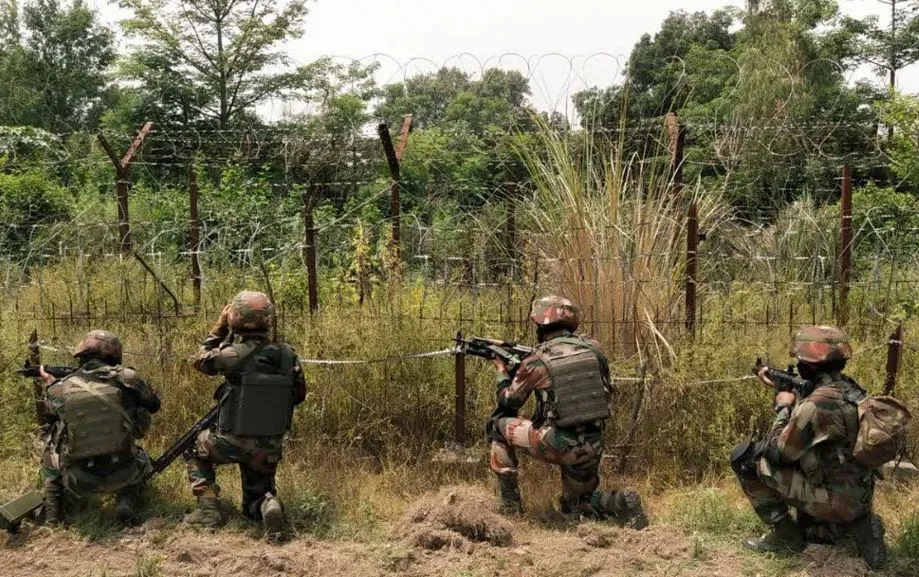 छत्तीसगढ़: सुकमा में मुठभेड़, चार से पांच नक्सलियों के घायल होने की आशंका 