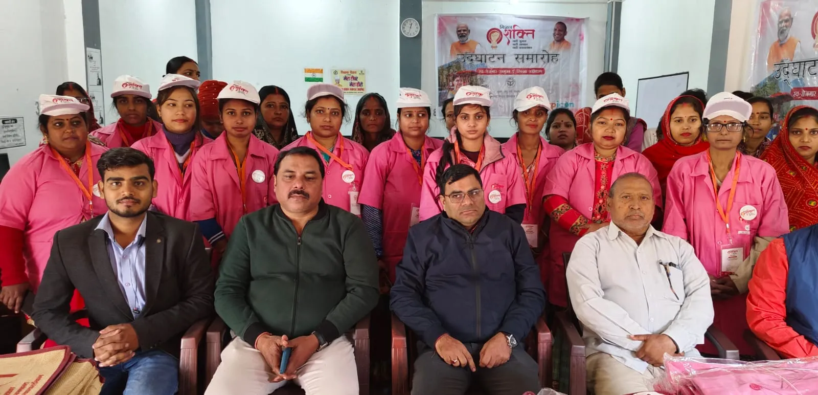 स्वरोजगार उन्मुख ई-रिक्शा प्रशिक्षण कार्यक्रम,विभिन्न क्षेत्रों से आई महिलाओं को दी गई योजना की जानकारी