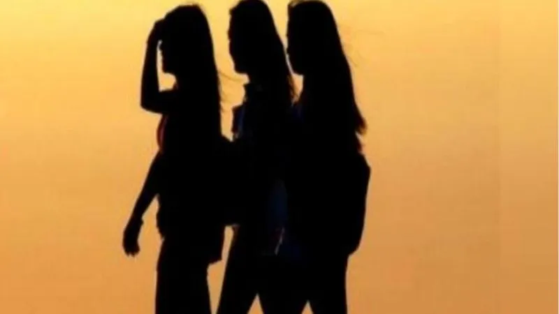 UP: पैसा कमाने निकली थीं तीन छात्राएं… फंस गई तस्कर गिरोह में, गाजियाबाद पुलिस ने इस तरह बचाया