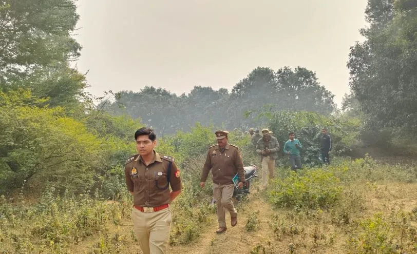 बरेली: गला रेतकर महिला की हत्या, आम के बाग में पड़ा मिला शव