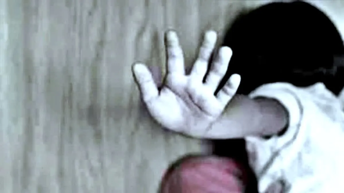 कासगंज: फ्री फायर गेम से हुई बात...नाबालिग को प्रेम जाल में फंसाया, MP से लाकर UP में किया तीन माह तक दुष्कर्म 