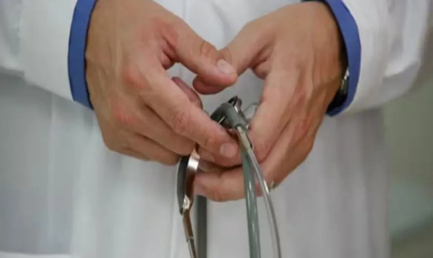 पीलीभीत: मेडिकल कॉलेज छोड़ निजी अस्पताल में बैठे रहे थे चिकित्सक, जवाब तलब