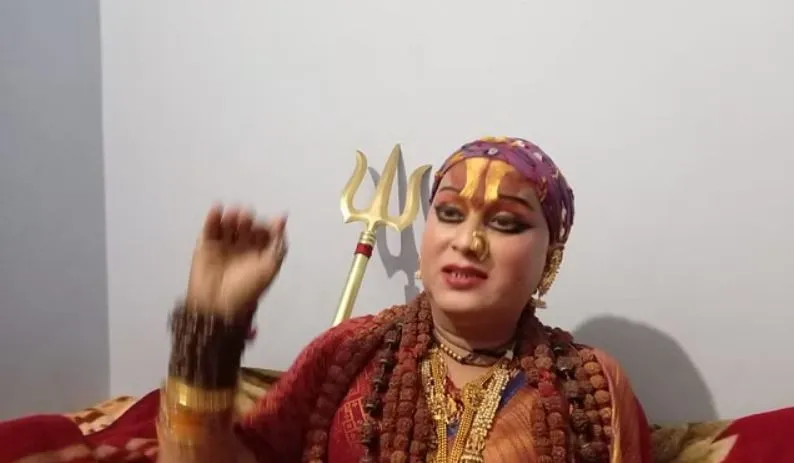 मथुरा: पुलिस ने किन्नर अखाड़ा की महामंडलेश्वर को किया नजरबंद, शाही ईदगाह पर जाकर जताना चाहती थीं विरोध 