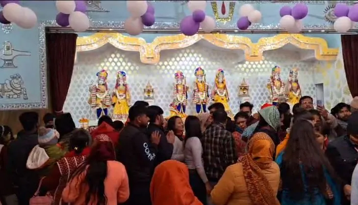 बरेली: हमारे राम आए हैं...मंदिरों में राम भजन का चलता रहा दौर, दुल्हन की तरह सजी नाथनगरी