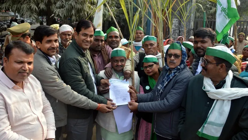 अयोध्या: भाकियू ने सरकार पर लगाया वादाखिलाफी का आरोप, किया प्रदर्शन