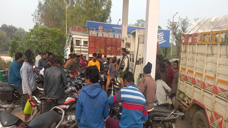 रायबरेली: हिट एंड रन कानून के खिलाफ सड़क पर उतरी ट्रेड यूनियन 