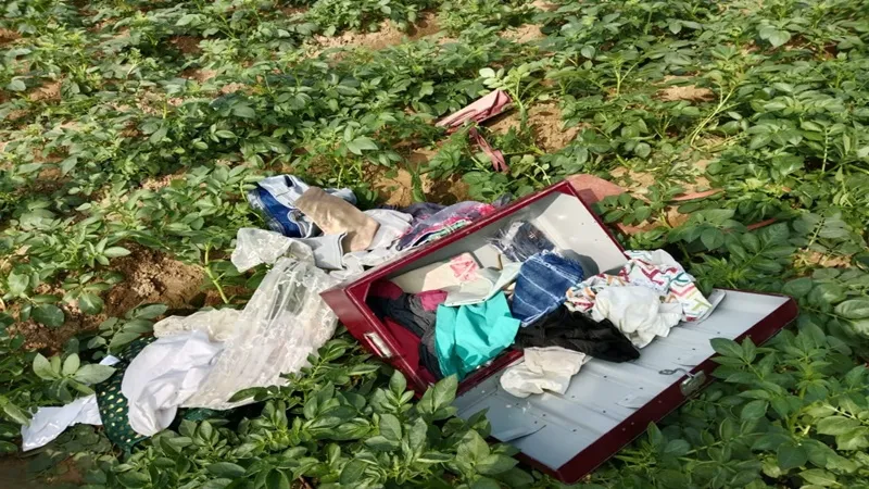  सीतापुर: चोरों ने घर का ताला तोड़कर पार किया नगदी सहित 60 हजार का माल 