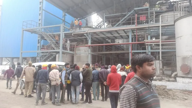सीतापुर में बड़ा हादसा, जवाहरपुर चीनी मिल के बॉयलर में भीषण धमाका, तीन मजदूरों की मौत