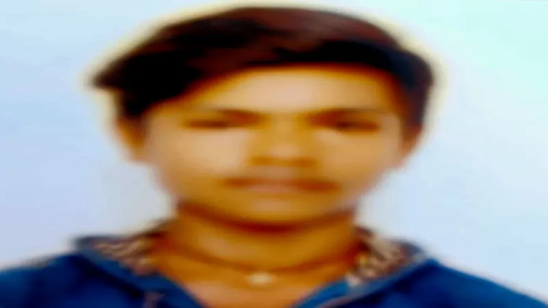 प्रयागराज: हाईटेंशन लाइन की चपेट में आने से किशोर की मौत, झाड़ियों में मिला शव, परिजनों में कोहराम