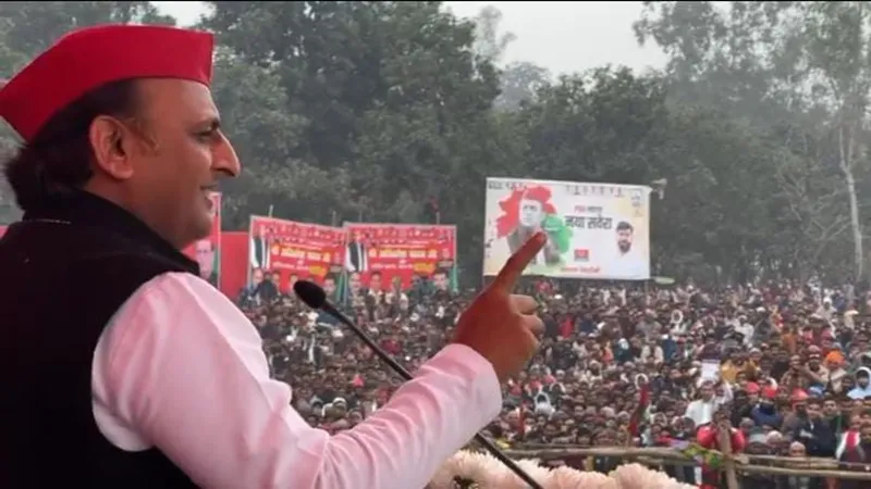 बाराबंकी: देश की सीमाएं असुरक्षित, शहीद हो रहे जवान, अखिलेश यादव ने भाजपा सरकार पर किया प्रहार