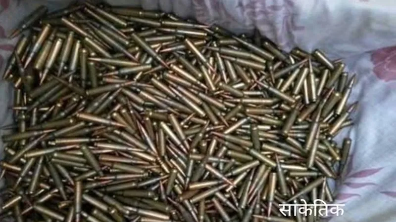 मेरठ पुलिस ने सरधना से बरामद किया कारतूसों का जखीरा, एक गिरफ्तार