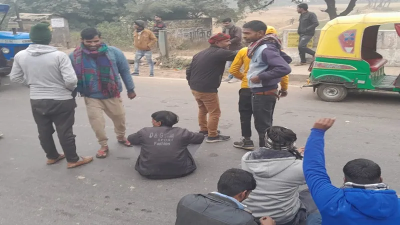 बाराबंकी: नए वर्ष के पहले दिन रोडवेज का चक्का जाम, लाखों का नुकसान