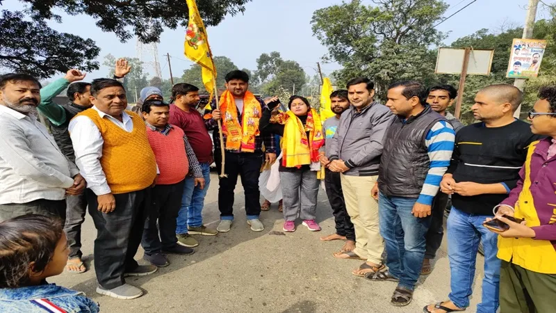 बहराइच: अयोध्या दर्शन के लिए रवाना हुए इंजीनियर दंपती, पयागपुर में हुआ जोरदार स्वागत