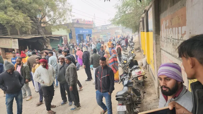 वाराणसी: अनियंत्रित स्कार्पियो की टक्कर से अधेड़ की मौत, परिजनों ने किया चक्का जाम 