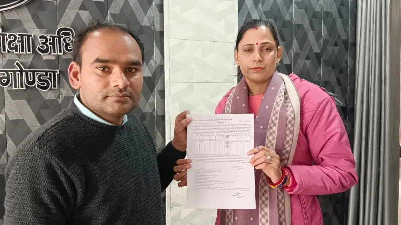 अव्यवस्था और हंगामें के बीच चयनित शिक्षकों को बांटे गए नियुक्ति पत्र , 53 अभ्यर्थियों का चयन होल्ड पर, 37 का निरस्त