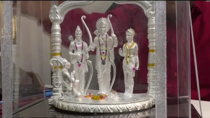 Video : तैयार कर दिया सोने और चांदी का राम दरबार, कई राज्यों से आ रही बड़ी डिमांड  
