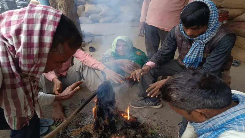 अमेठी : शीतलहर से बढ़ी ठिठुरन, अलाव अब तक नदारद