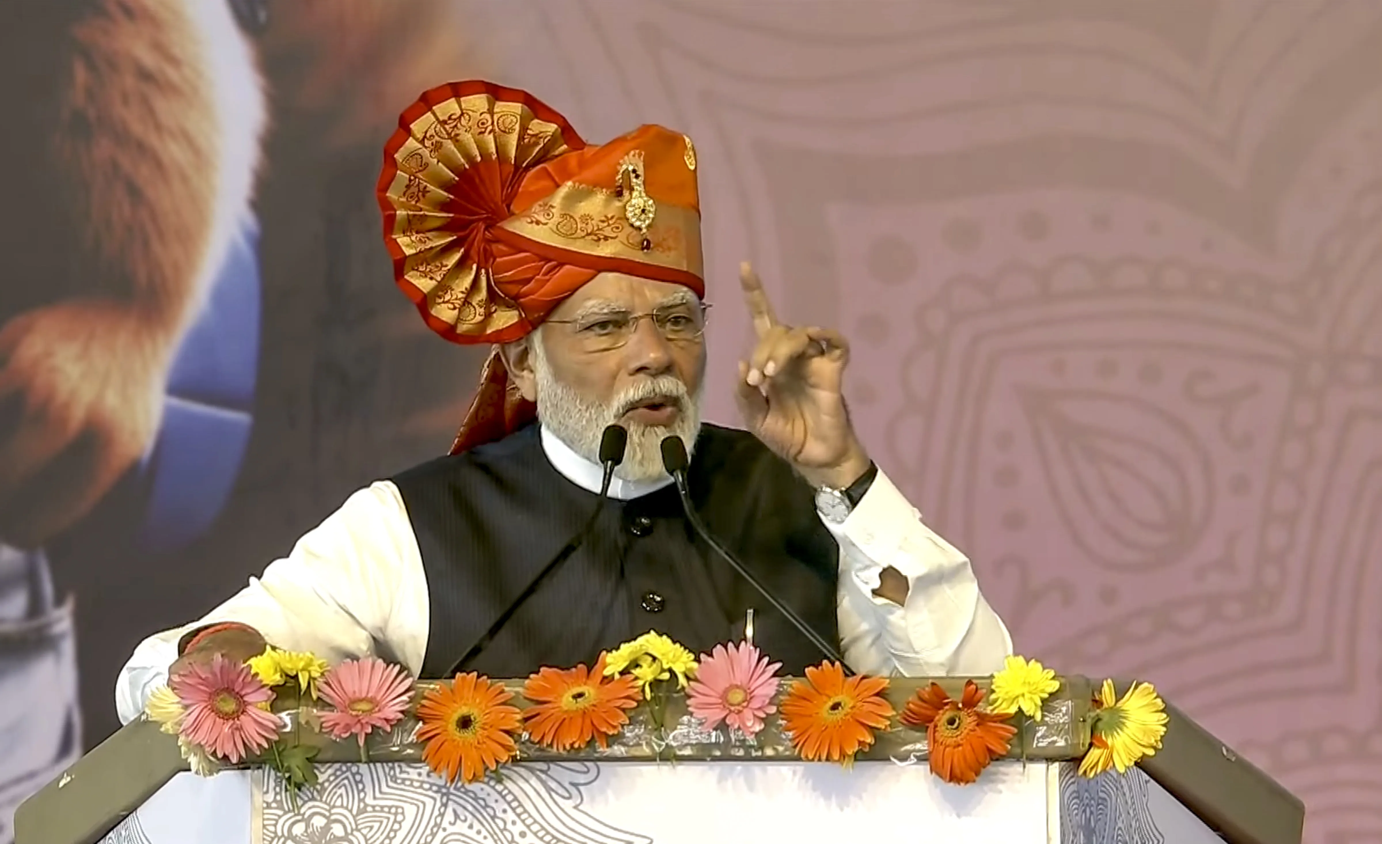 PM मोदी ने राष्ट्रीय युवा महोत्सव को किया संबोधित, बोले- देश के सभी मंदिरों में चलाएं स्वच्छता अभियान, करें श्रमदान