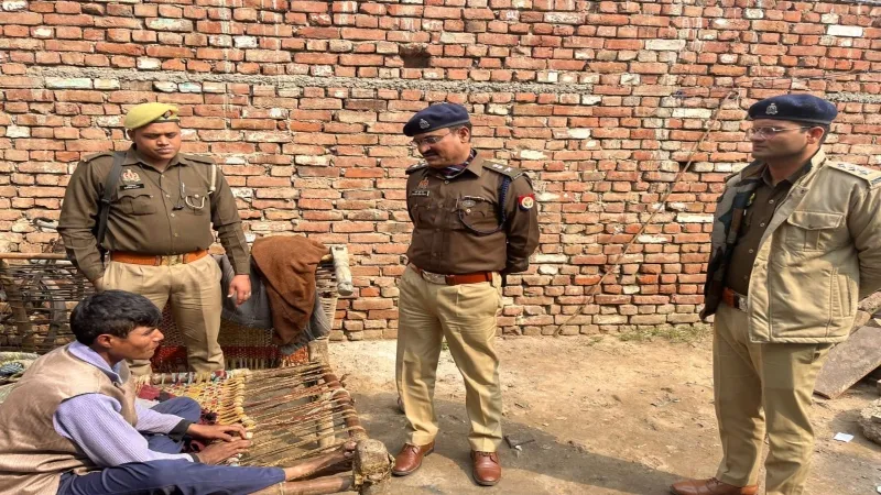 फिरोजाबाद : शराब के नशे में बेटे ने मां के सिर पर सरिया से किये ताबड़तोड़ वार, इलाज के दौरान महिला की मौत