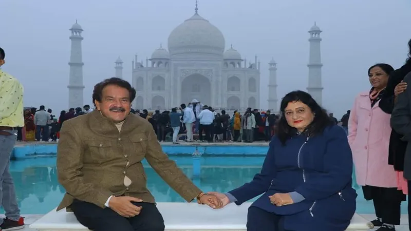 केंद्रीय मंत्री एसपी सिंह बघेल ने पत्नी मधु बघेल संग किया ताज का दीदार, एक्स पर पोस्ट की वीडियो और फोटो