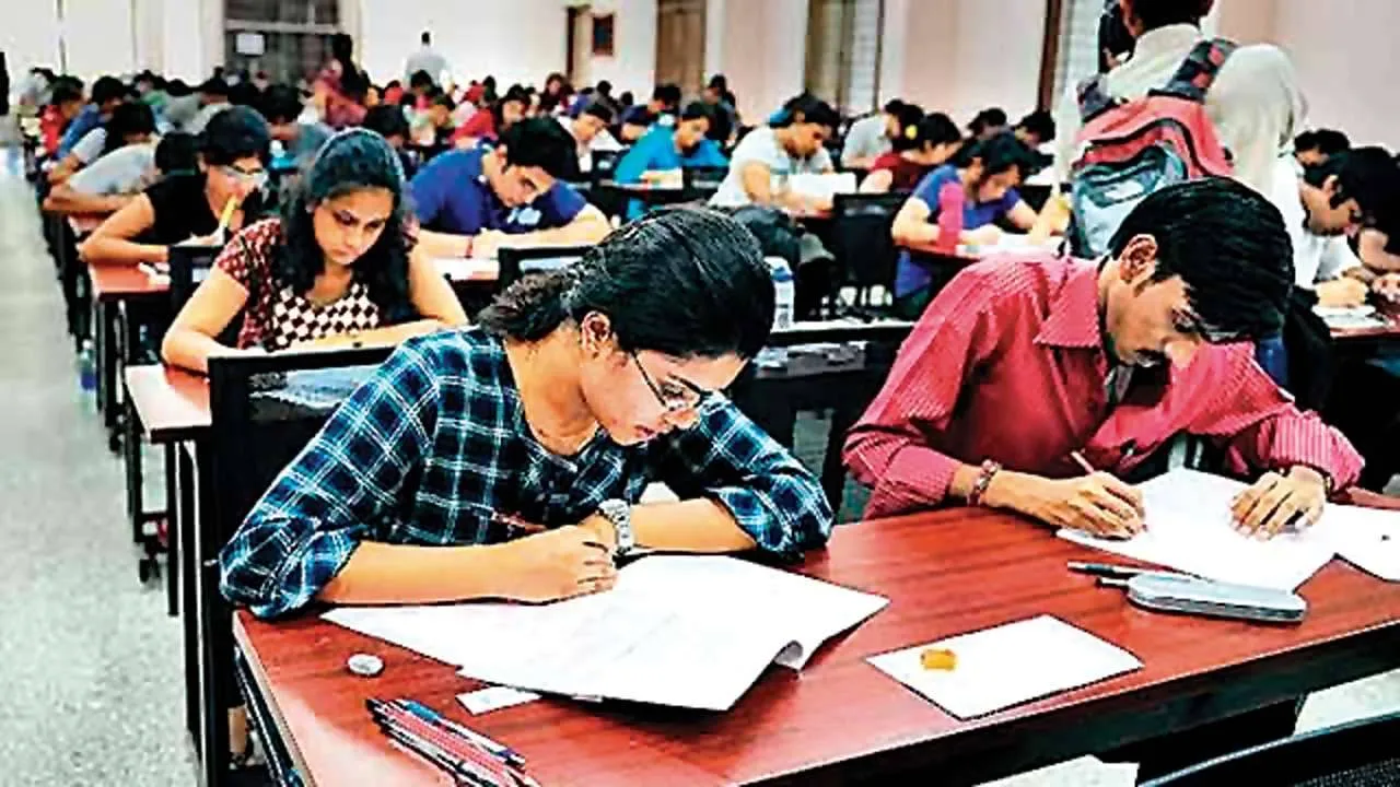 बरेली: फेस स्कैनिंग के साथ तीन स्तर में होगी परीक्षा केंद्रों की निगरानी