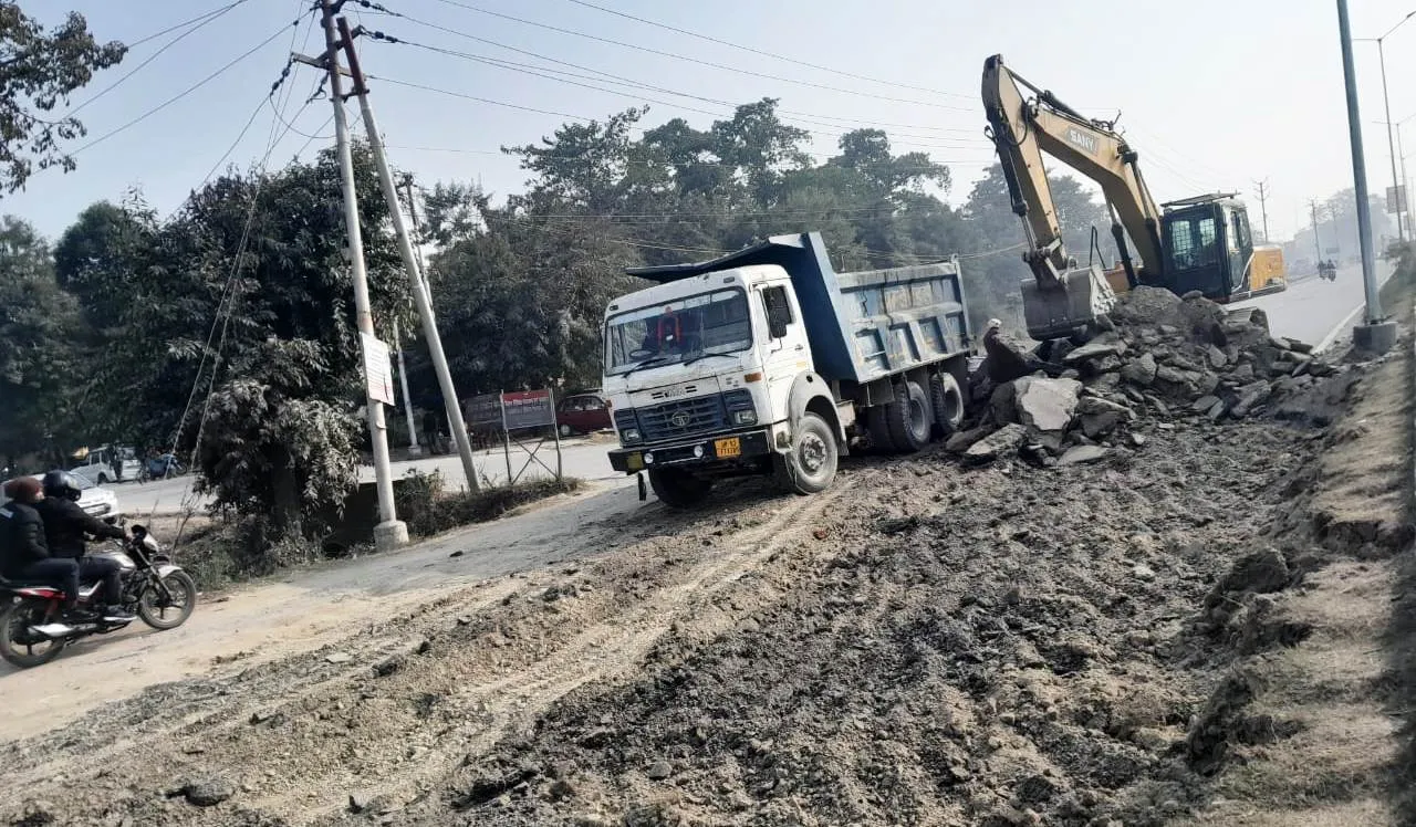 रुद्रपुर: जी-20 के दौरान बना राष्ट्रीय मार्ग एक बार फिर उखड़ा