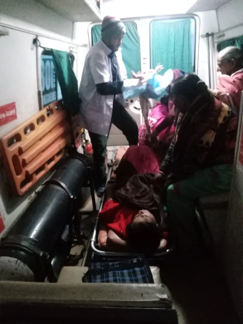 बरेली: एंबुलेंस में गूंजी किलकारी, रास्ते में स्टाफ ने कराया प्रसव, जच्चा और बच्चा दोनों स्वस्थ