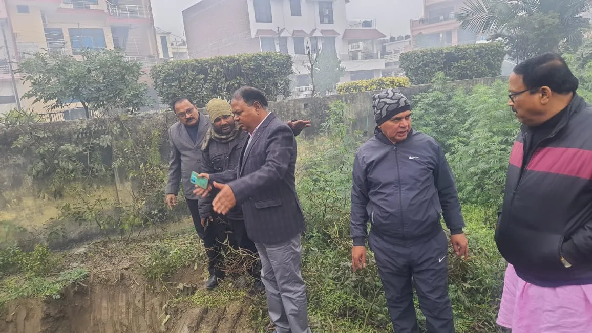 रुद्रपुर: निवर्तमान मेयर ने किया पेयजल लाइनों का निरीक्षण