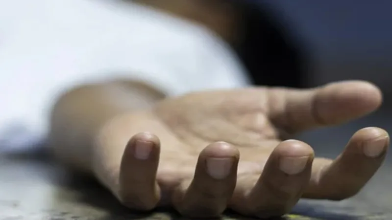 गंगा एक्सप्रेस-वे हादसा : डंपर से उतारी जा रही गिट्टी के नीचे दब कर हेल्पर की मौत