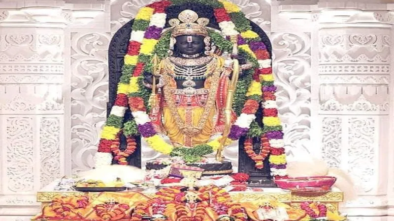 अयोध्या : श्रीरामलला के दर्शन को उमड़ी भीड़,आला अधिकारी खुद संभाल रहे, 200 की संख्या में भेजे जा रहे श्रद्धालु 