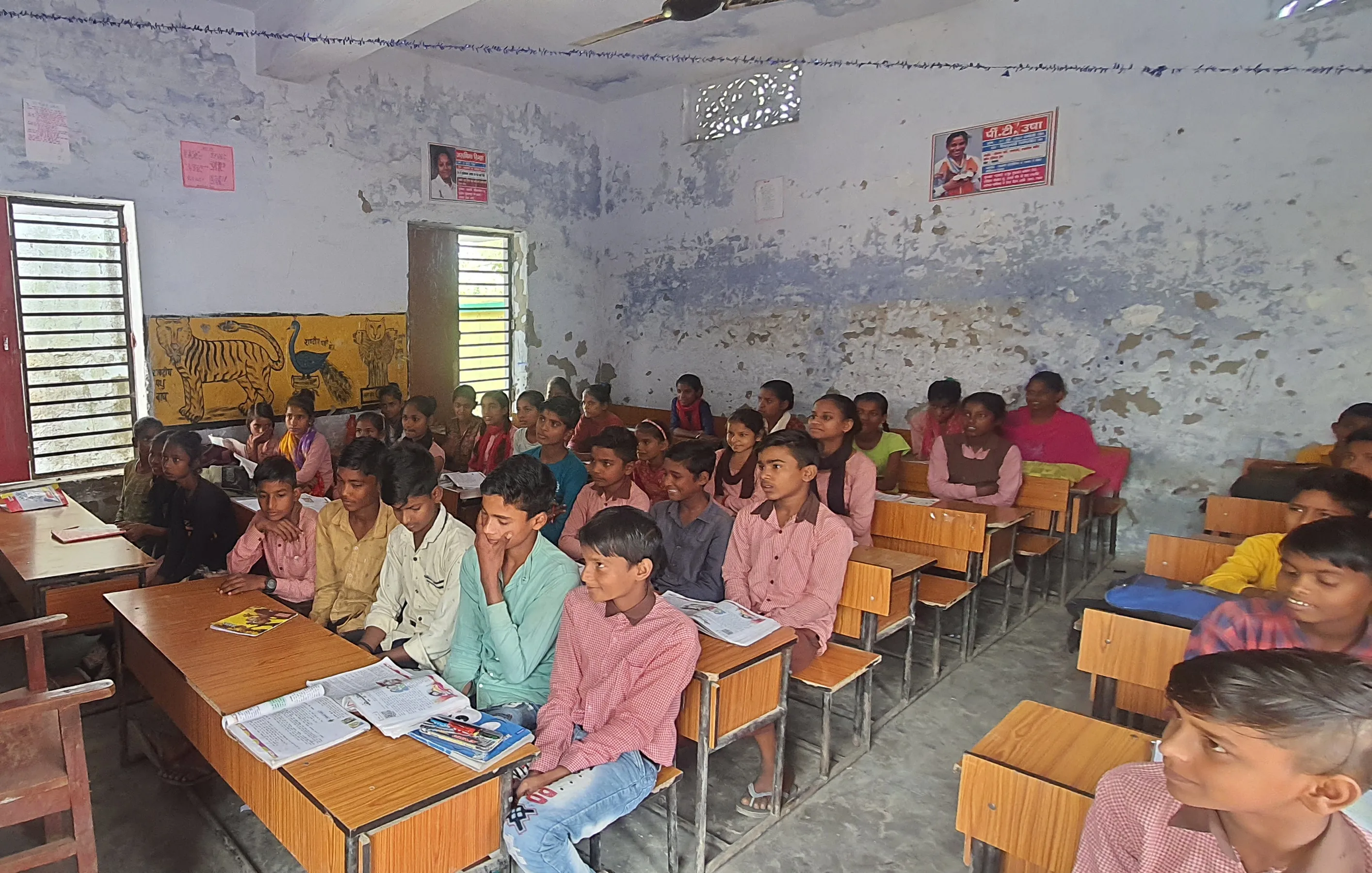 यूपी में 10 जिलों के बेसिक शिक्षा अधिकारियों की लापरवाही से गरीब बच्चों को नहीं मिली निशुल्क सुविधायें