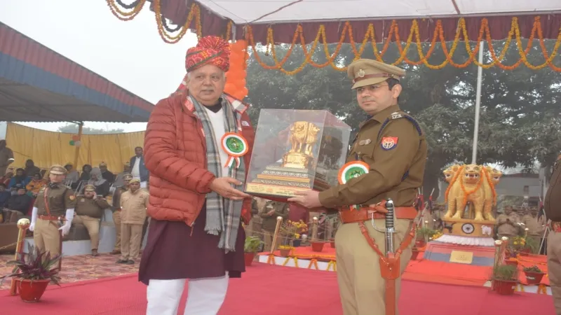 अयोध्या : गणतंत्र दिवस पर एडीजी समेत अन्य को मिला प्रशस्त्रि पत्र