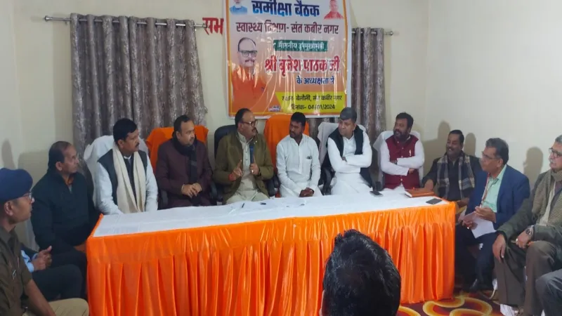 Deputy cm visit : दर्जनों एम्बुलेंस जलने की जांच रिपोर्ट न मिलने पर बिफरे ब्रजेश पाठक  