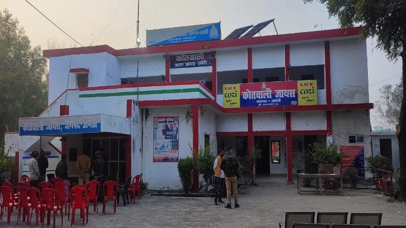 बाइक सवार को अज्ञात डम्पर ने कुचला, एक की मौत दूसरा गंभीर
