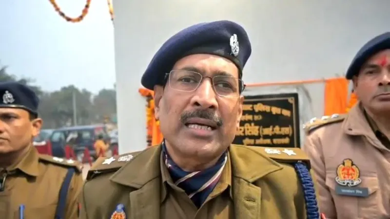 Video : बाराबंकी एसपी ने सफदरगंज हाईवे पर किया पुलिस चौकी का शुभारंभ