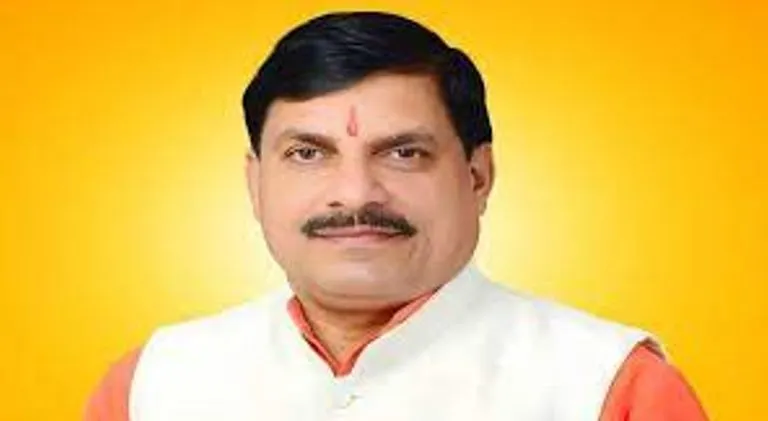 ट्रक चालक से अभद्र भाषा, मुख्यमंत्री यादव ने शाजापुर कलेक्टर को हटाया 