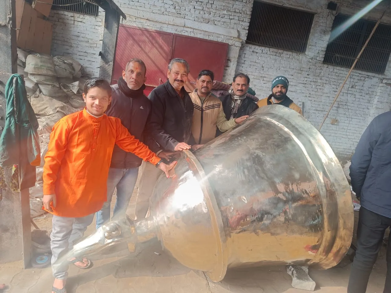 कासगंज: घंटा पूजन और दर्शन को जलेसर पहुंचे रामभक्त