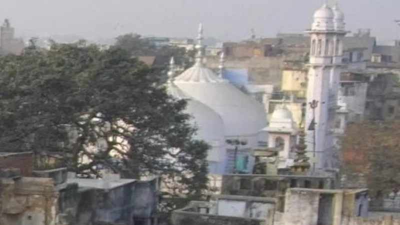 Gyanvapi ASI Survey Report : रिपोर्ट पक्षकारों को सौंपने के मामले में कल आएगा फैसला 