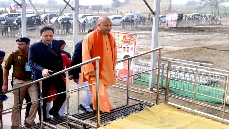 बुलंदशहर से पीएम देंगे हजारों करोड़ की सौगात, CM योगी ने दौरा कर परखीं तैयारियां