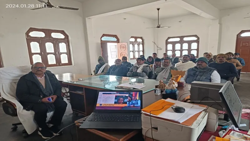 हरदोई सांसद ने कार्यकर्ताओं के साथ सुनी प्रधानमंत्री की 'मन की बात'