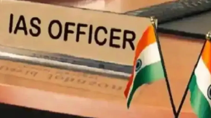 लखनऊ : पीलीभीत, रामपुर, अलीगढ़, कानपुर, अमेठी के डीएम बदले