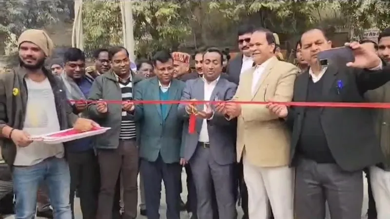 अयोध्या: अधिवक्ताओं और वादकारियों को सौगात, मल्टीलेवल पार्किंग का डीएम के किया उद्घाटन