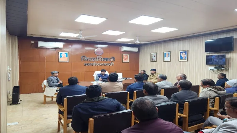 बस्ती : प्रशासन ने खंगाली डॉक्टरों की कुंडली तब थमा CDO-CMO विवाद - Video