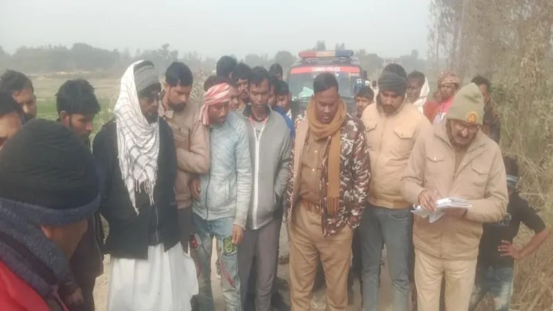 हरदोई में डंपर ने बाइक सवार का सिर कुचला, मौत