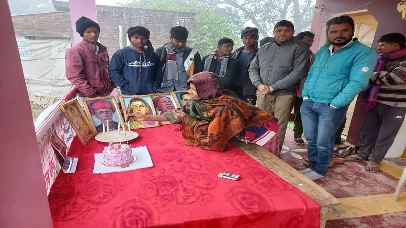 बहराइच: स्त्री शिक्षा के लिए सावित्रीबाई फुले ने जगाई अलख, मनाई गई जयंती