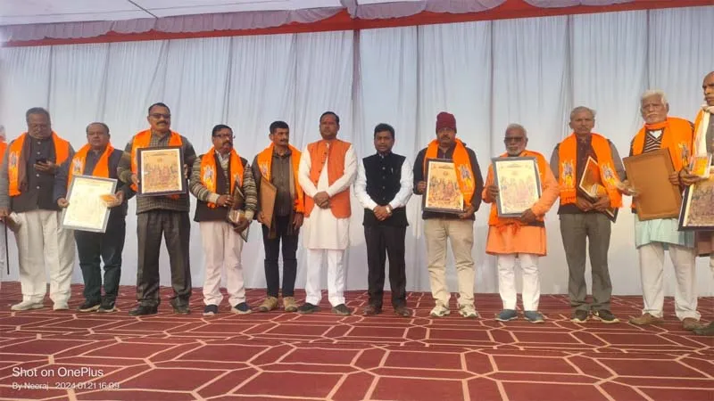 रायबरेली: केंद्रीय मंत्री के प्रतिनिधि ने कारसेवकों को किया सम्मानित, अखंड पाठ का हुआ आयोजन