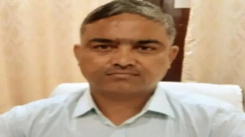 कौशांबी: वित्तीय अनियमितता के आरोप में गिरी नगर पालिका परिषद के ईओ पर गाज, निलंबित 